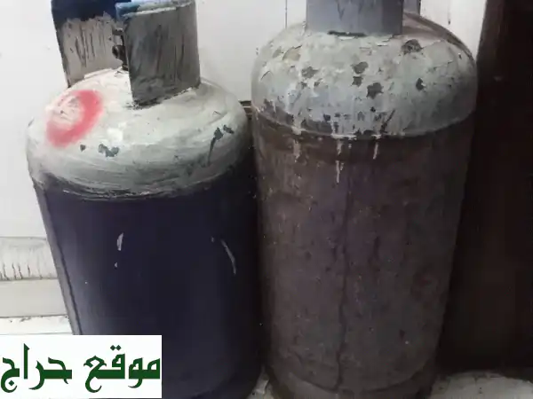 Urgent sale 2 cooking cylinders for sale medium size (gas full)
