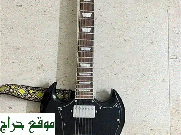 جيتار كهربائي ممتاز | مستعمل بحالة كالجديد | أوتار حديثة | جاهز للعزف الفوري | آلات وأجهزة موسيقية