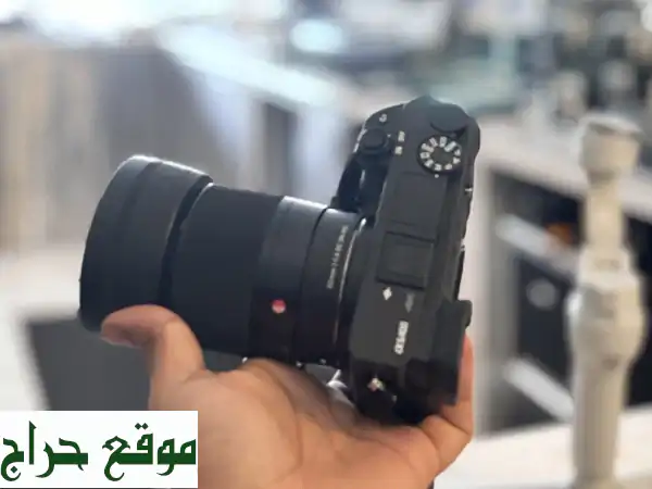 فرصة ذهبية: كاميرا Sony A6400 مع عدسة Sigma 30mm F1.4 بحالة...