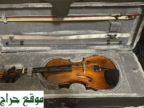 للبيع: جيتار أمريكي أصلي بحالة فاخرة! 🎸 صوت أسطوري وتصميم للذوق الرفيع