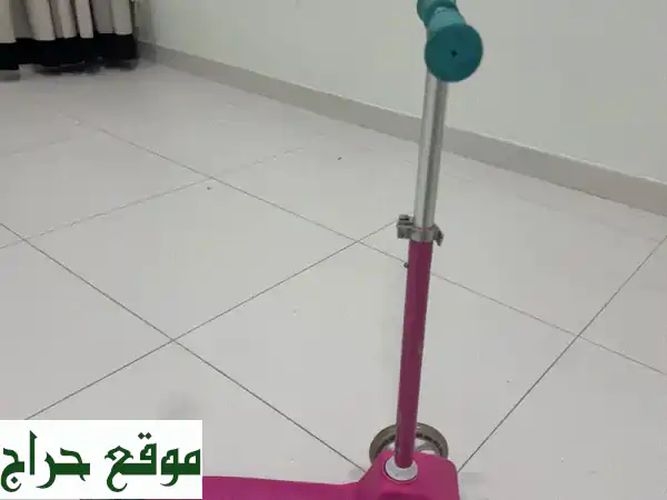 سكوتر أطفال مستعمل بحالة ممتازة للبيع في القضيبية - البحرين | بـ 10 دينار فقط!