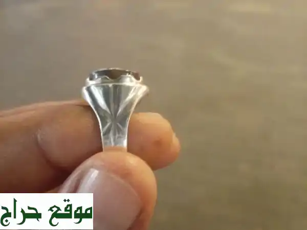 أناقة فريدة: خاتم فضة سويسري عيار 925 بحجر عقيق أصلي...