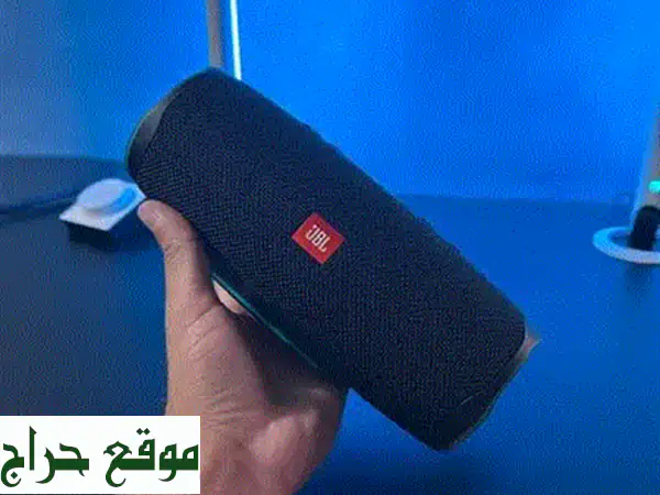 ايربودز 4 الجديدة كلياً من ابل: تجربة صوت لا مثيل لها (لم تُلبس قط!)