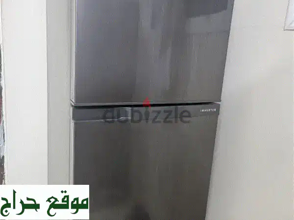ثلاجة توشيبا بحالة ممتازة - 330 لتر - مع الضمان!...