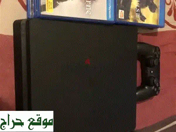 Playstation 4 Slim بحالة ممتازة + هدايا! (سعر مغرٍ)