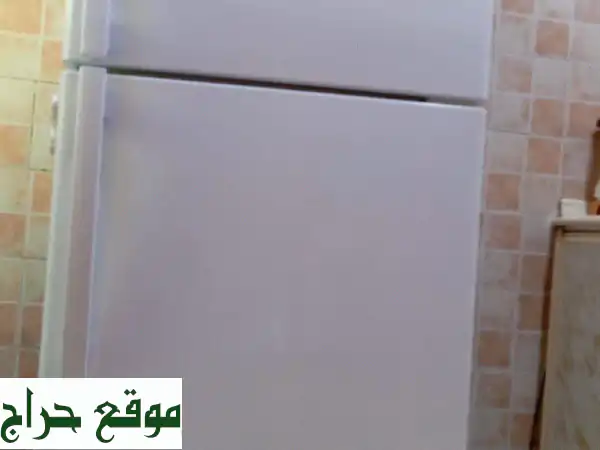 ثلاجة ممتازة للبيع - سعر مغرٍ! (50 قابل للتفاوض)