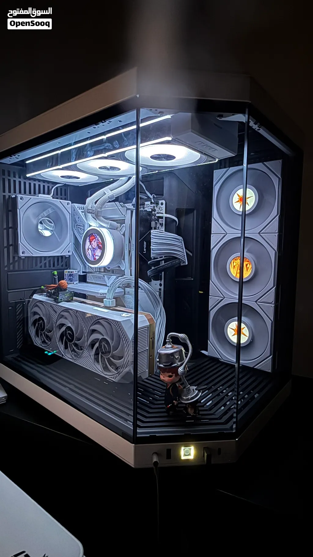"Gaming PC  Ryzen 7 9800X3D  RTX 5070 Ti  32GB DDR5  2 Months Old"