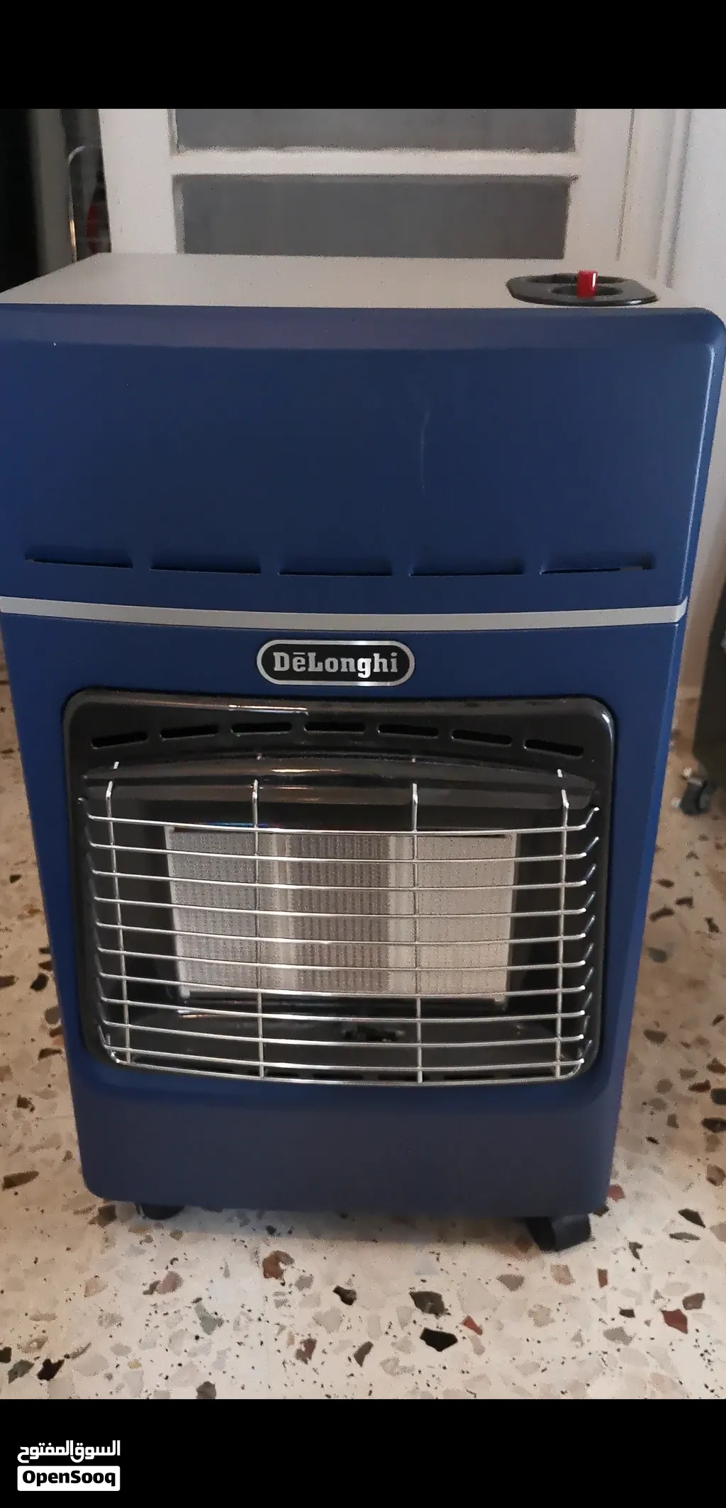 Premium Delonghi IR3010 gas heater in blue and greyدفاية غاز ديلونغي جيدة جداً