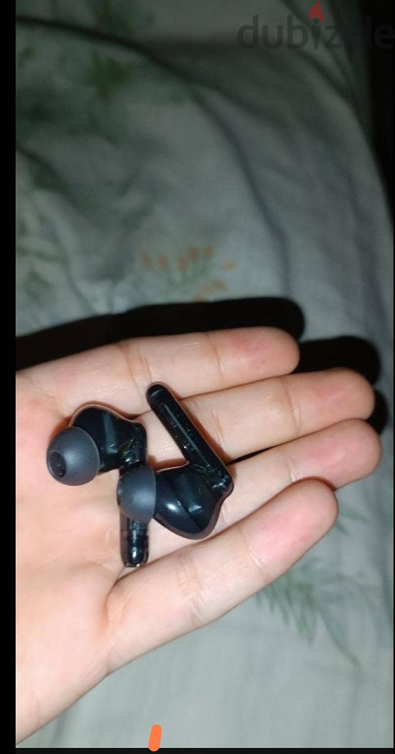earbuds اورايمو لايت بسعر لقطه 3