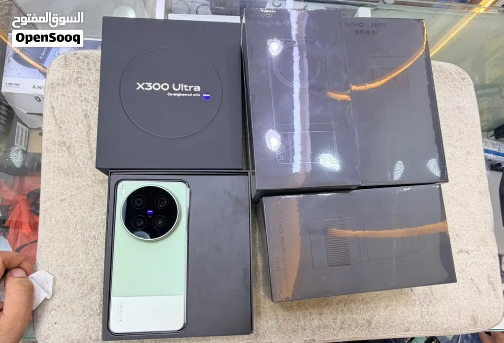 vivo x300 Ultra 512 GB 16 GB RAM with camera kit 400 mm and 200 mm It has not been used yet and this