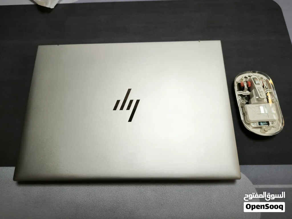 HP ZBook Firefly G10 A Workstation