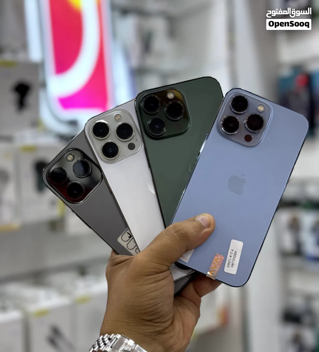 عرض لفترة محدودة : iPhone 13 pro 256gb هواتف بحالة الوكالة مع ضمان بدون اي شموخ أو مشاكل مع الملحقات
