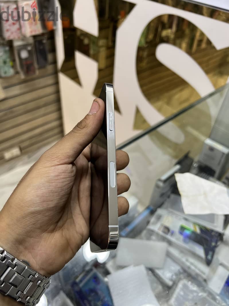 آبل - آيفون 12 برو 2