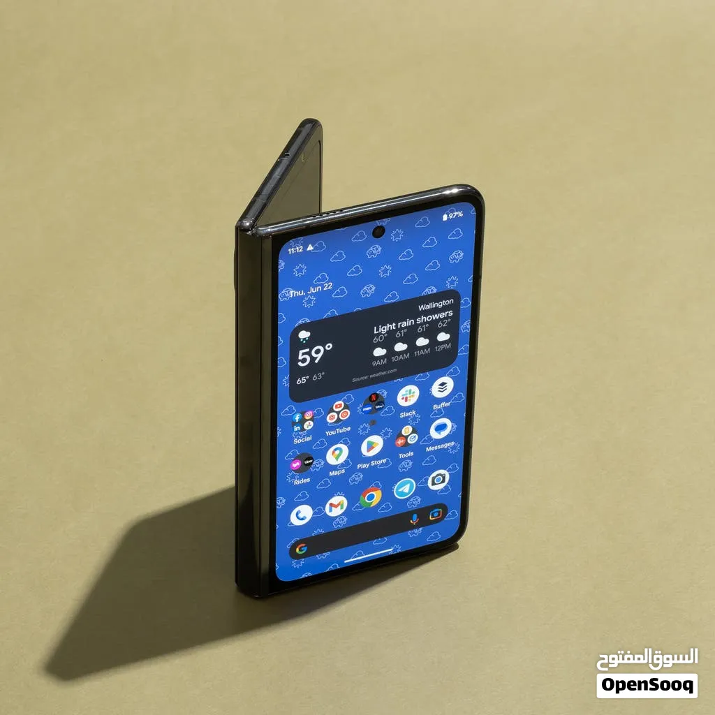 Google pixel fold 256g شبه جديد
