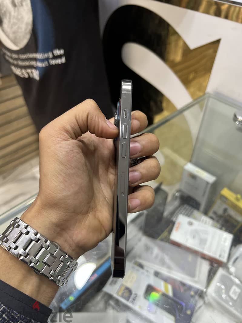 آبل - آيفون 13 برو 2