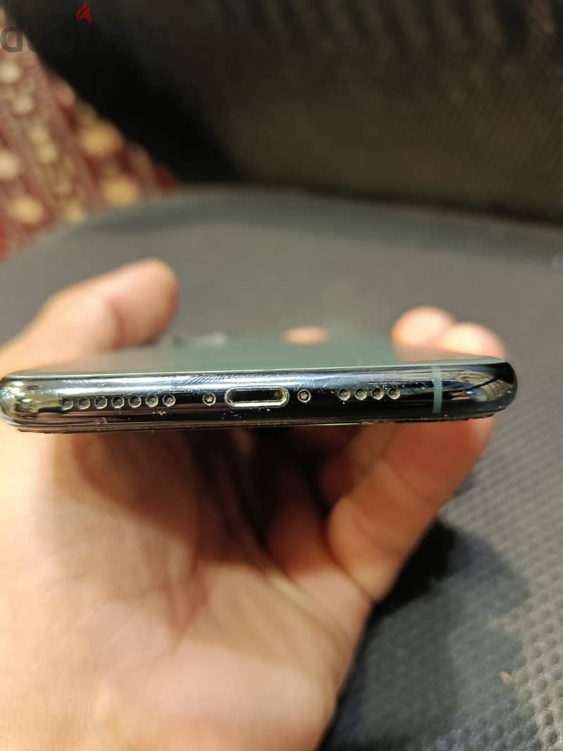 آبل - آيفون 11 برو ماكس 5
