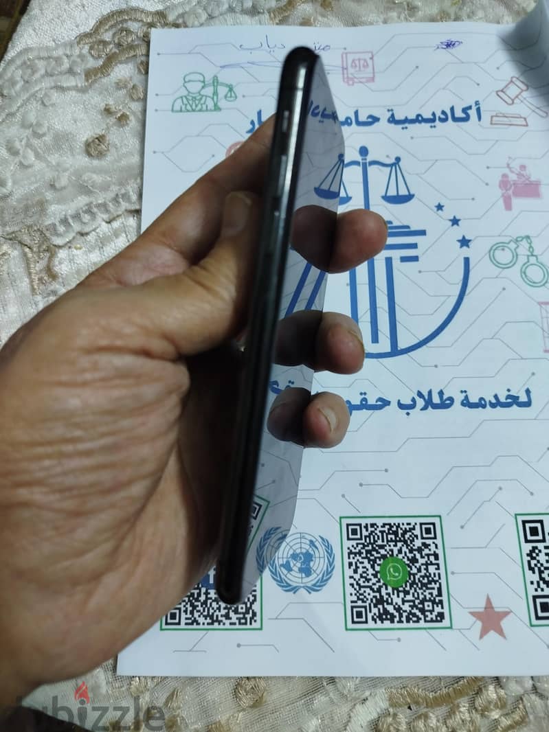 آبل - آيفون اكس 4
