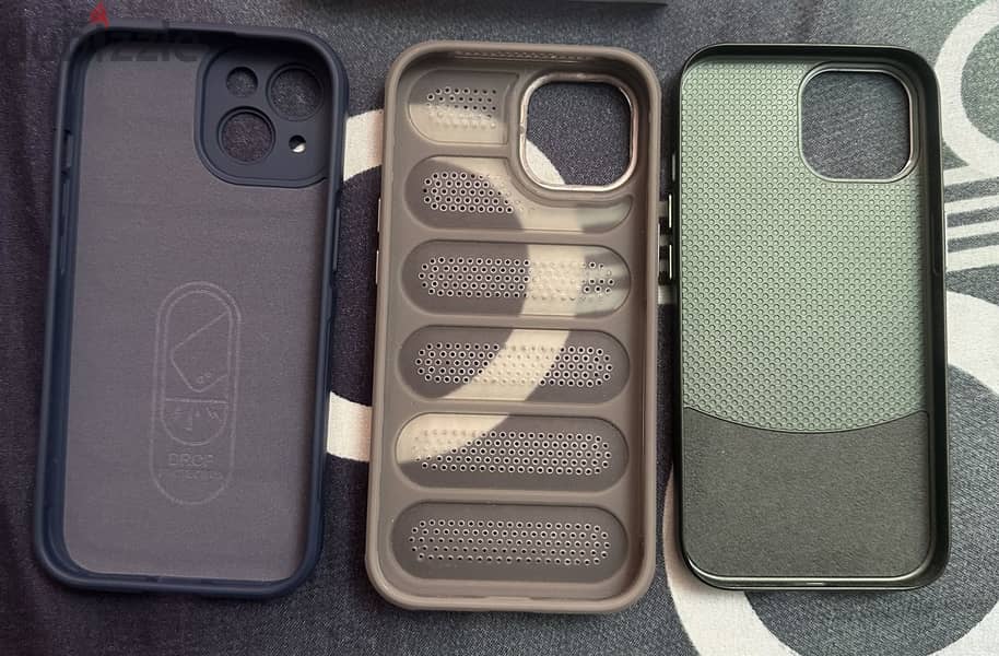 three new iphone- جداد بالعلبة ١٥ جراب ايفون . ٠ كوفر 15 cases 3