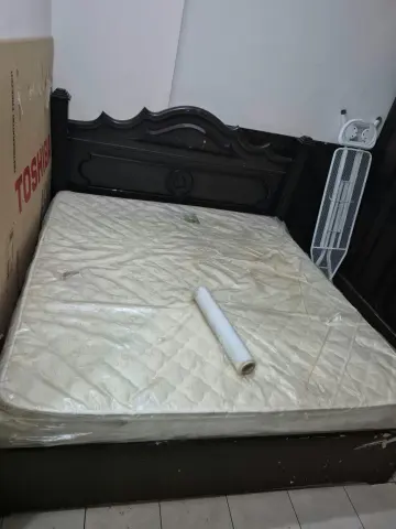 دولاب وسرير وتسريحة وطاولة طعام للبيع في الفحيحيل، سوق صباح، شارع 29. 5