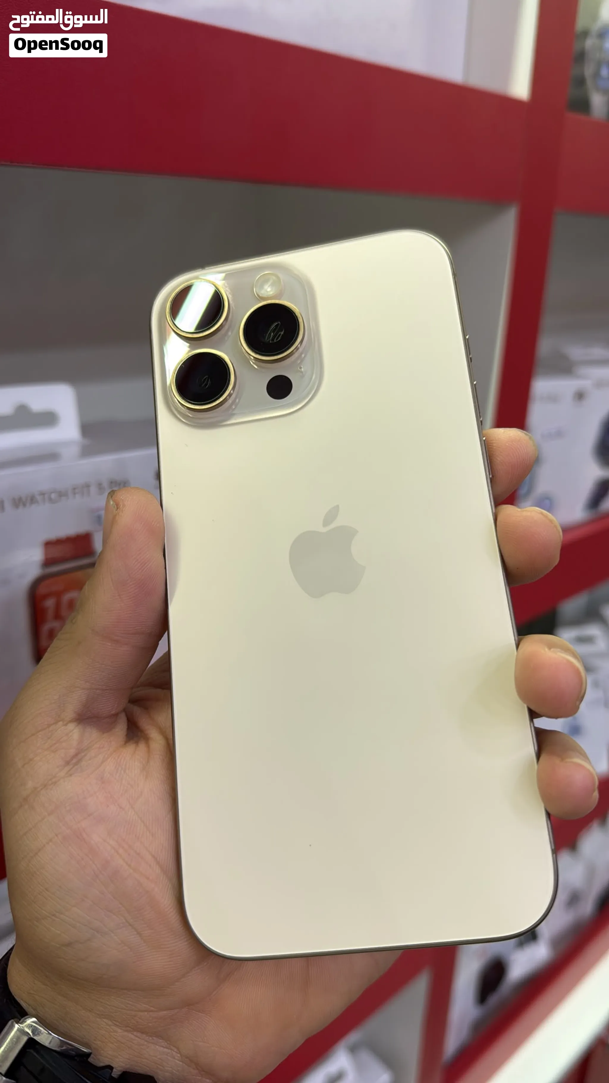 هاتف iPhone 16 pro max مستعمل بسعر ممتاز