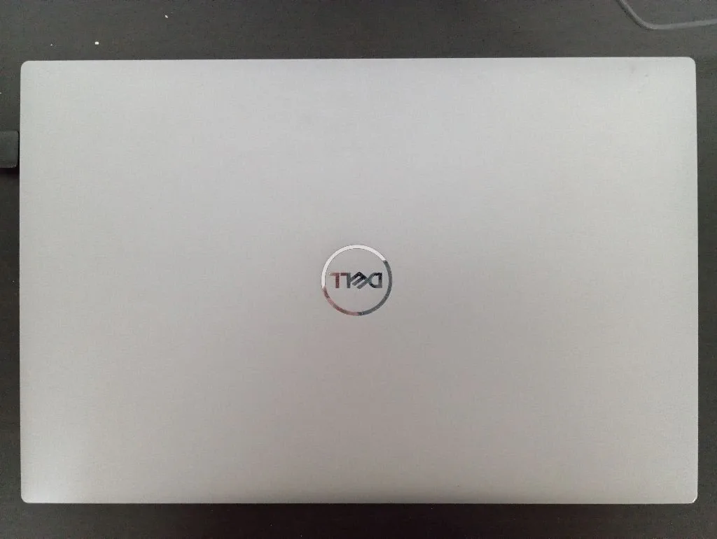 لابتوب من dell أبيع لأنني بحاجة لمبلغ معين ضروري 2