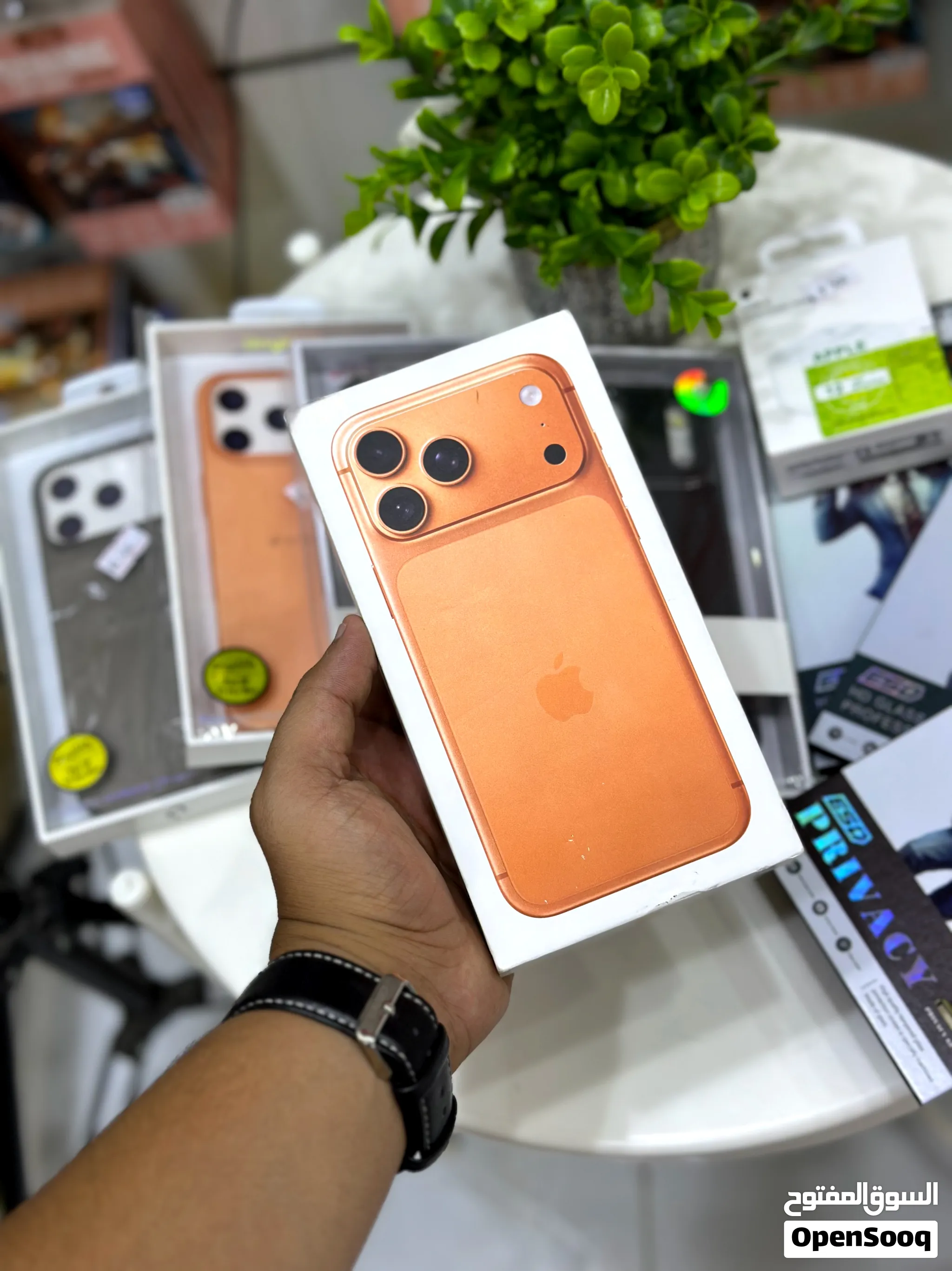 عرض خااص : iPhone 17 pro max 512gb بالذاكرة العملاقة - جديد - نسخة الشرق الأوسط بأقل سعر في السوق
