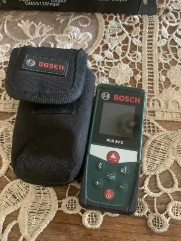 متر ليد بوش 200 ريال، وشاشة صغيرة 50 ريال، وجهاز تحكم بستائر الاضاءة DMX5120 ب 300 ريال، وباور سب لأي 50 ريال 5