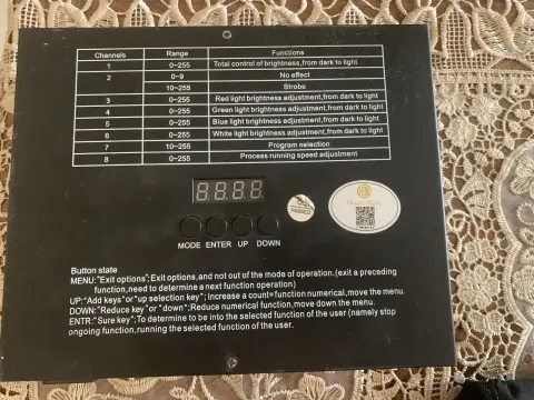 متر ليد بوش 200 ريال، وشاشة صغيرة 50 ريال، وجهاز تحكم بستائر الاضاءة DMX5120 ب 300 ريال، وباور سب لأي 50 ريال 4