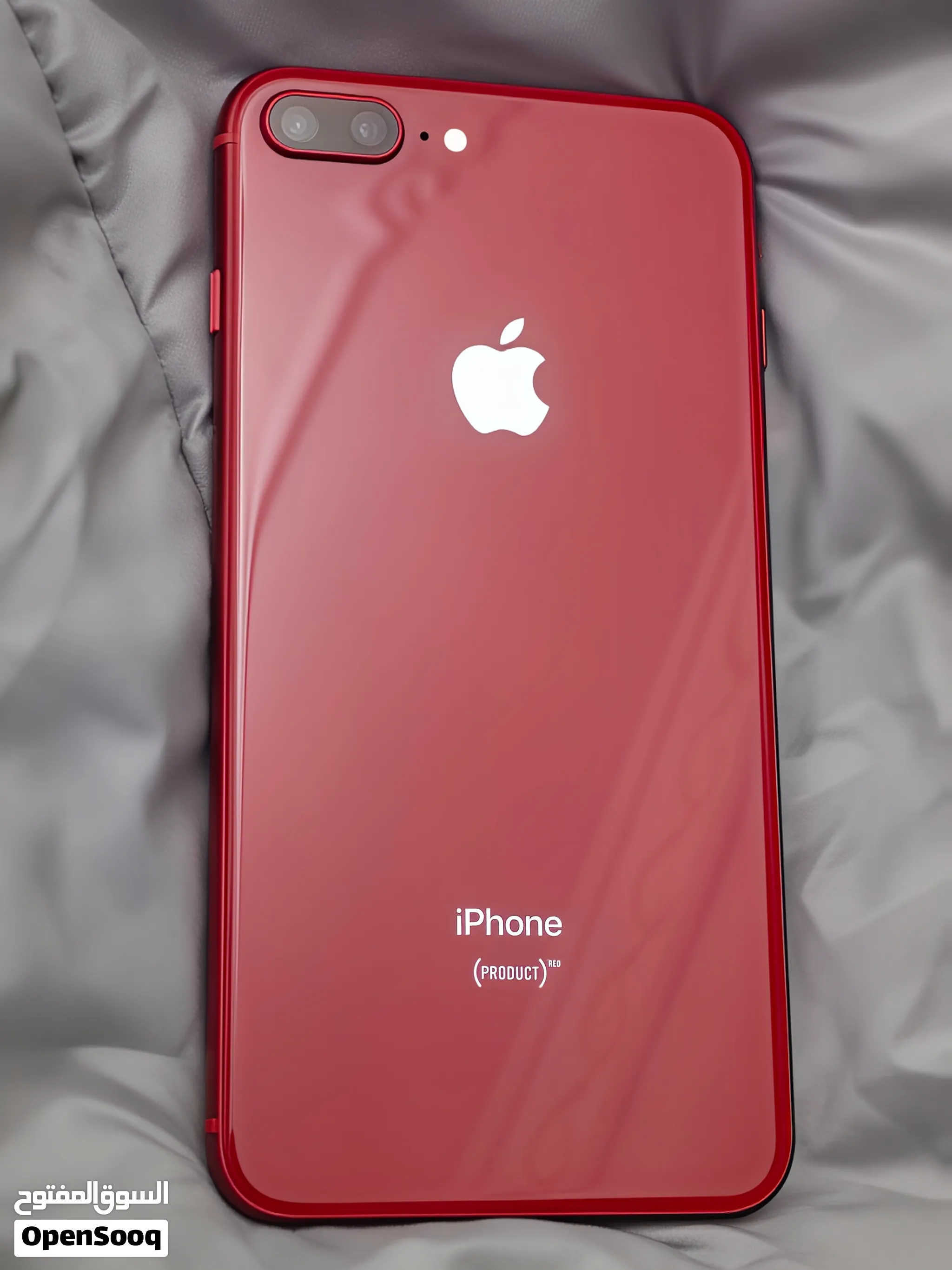 آيفون 8 بلس (iPhone 8 Plus) للبيع - بحالة الوكالة تماماً - مساحة ضخمة 256GB - لون مميز