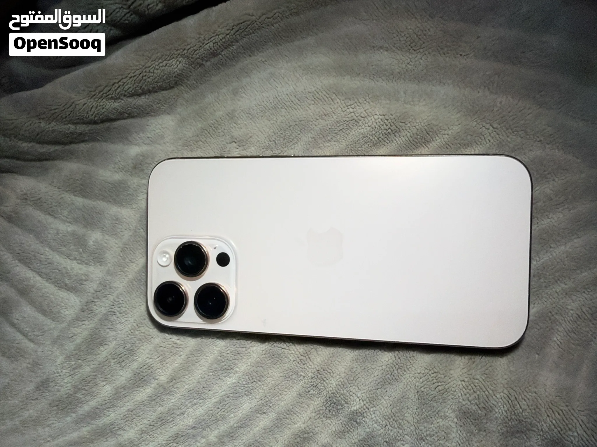 آيفون 16 pro max