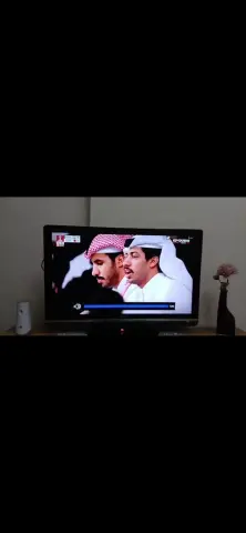 شاشة تلفزيون LCD شارب 40 انش ليس سمارت (لا يوجد واي فاي داخلي) بحالة جيدة جدا، بدون ريموت كنترول، خال من أي خدوش. موجود في الشارقة القاسمية 4