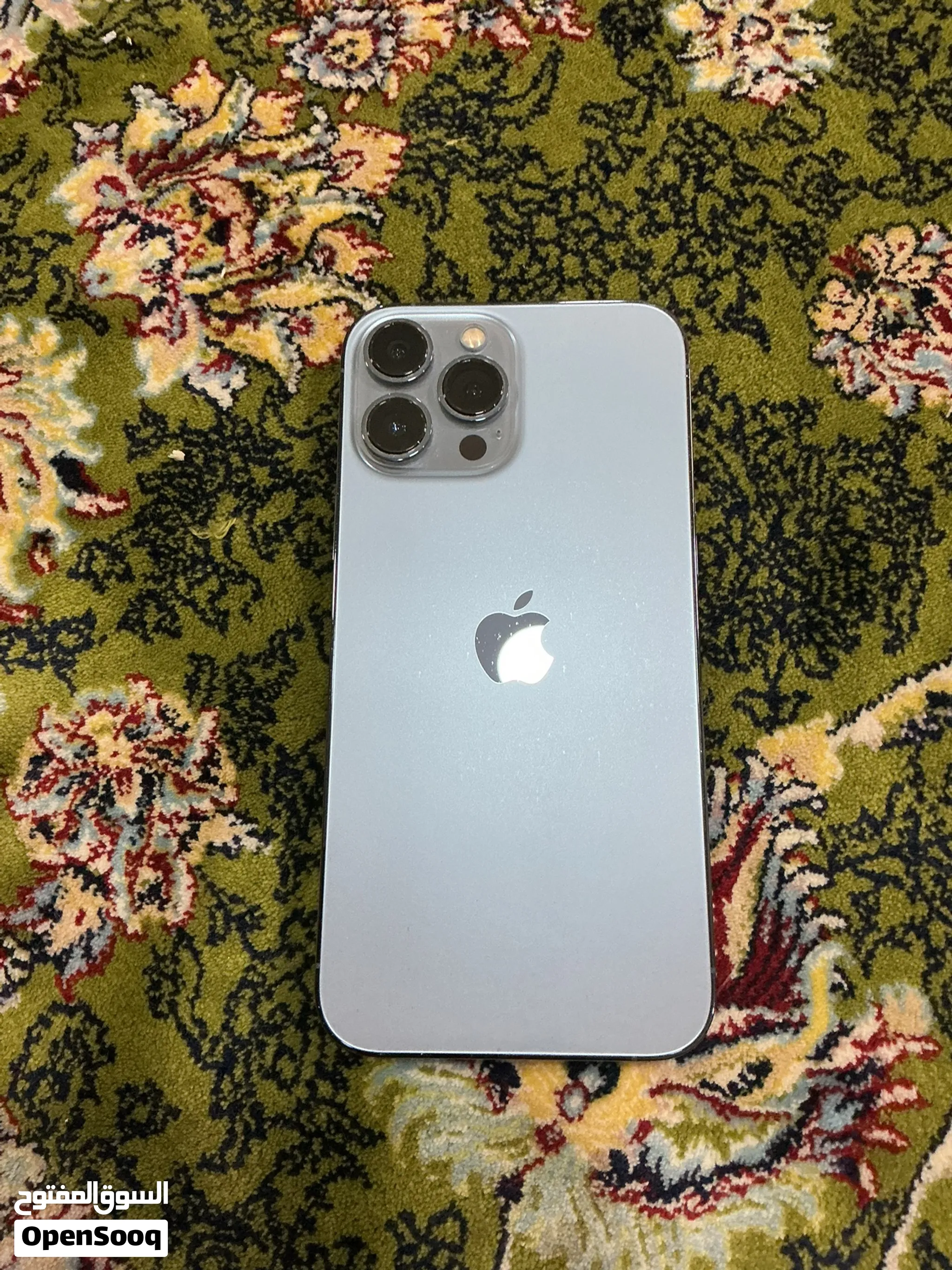 Iphone 13 pro max blue color