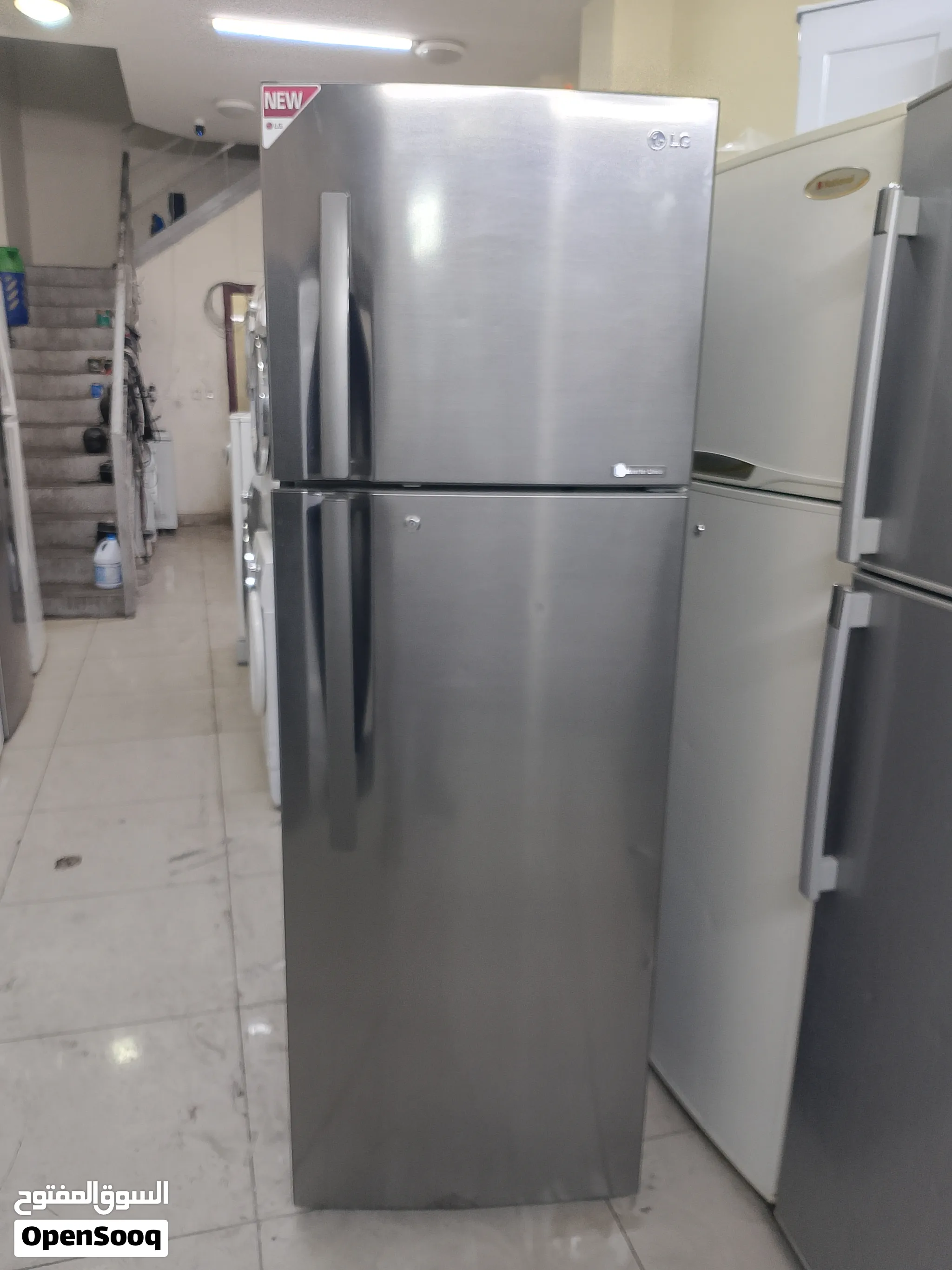 • LG Fridge Excellent Condition Neat & Clean Two Weeks Warranty •