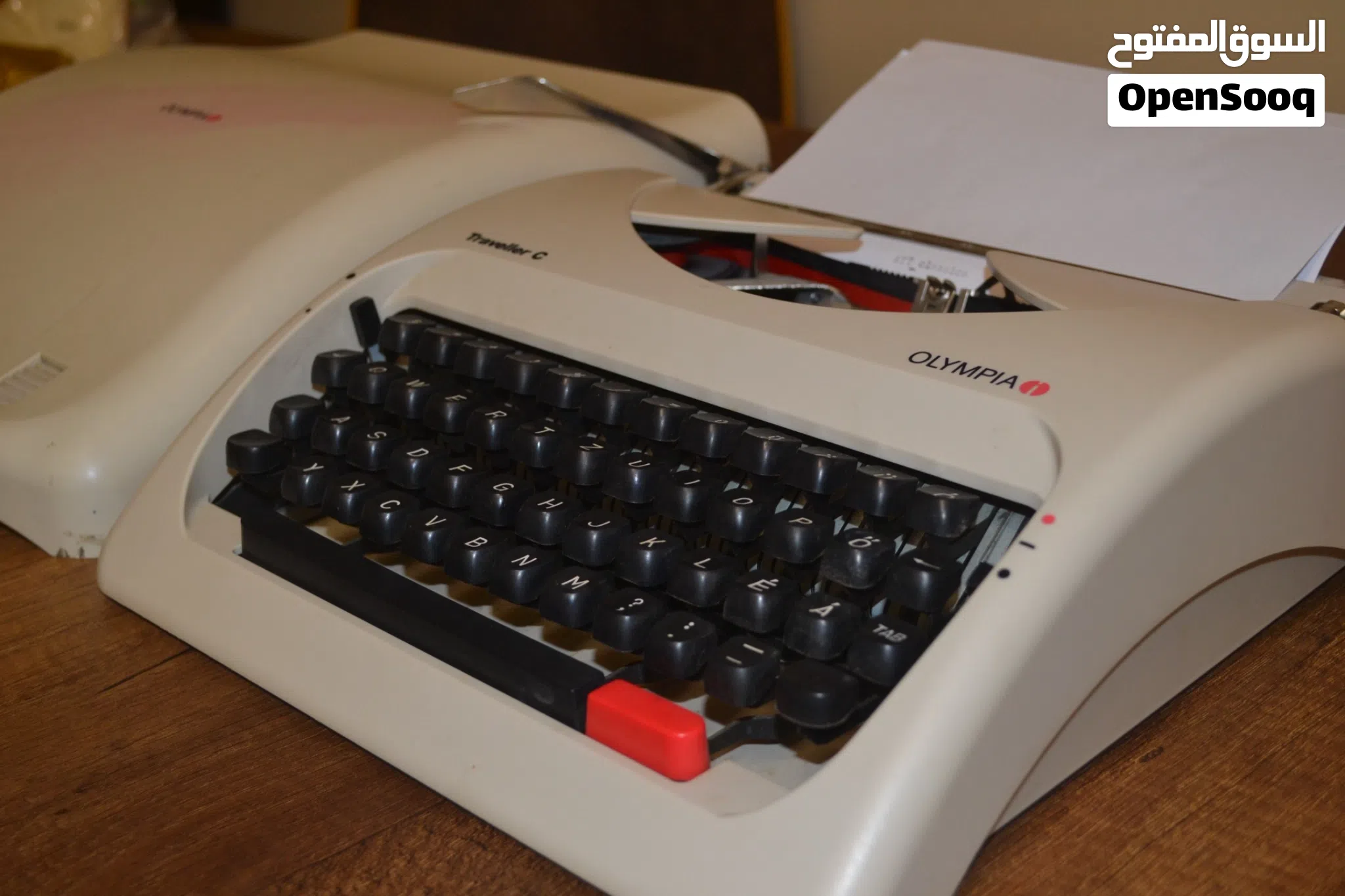 Olympia traveller c typewriter