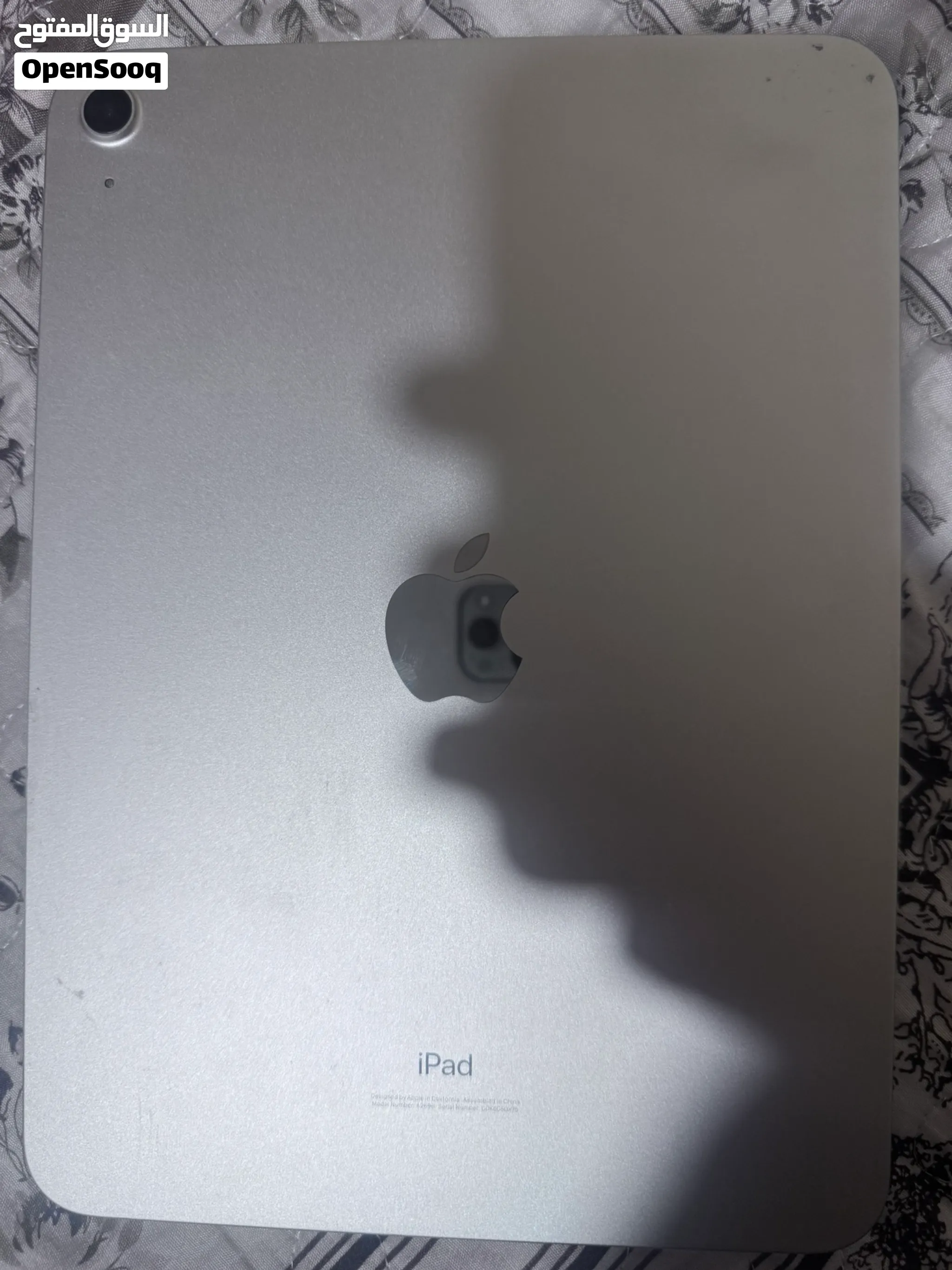 iPad 10 generation very clean all original no scratches and. Dent