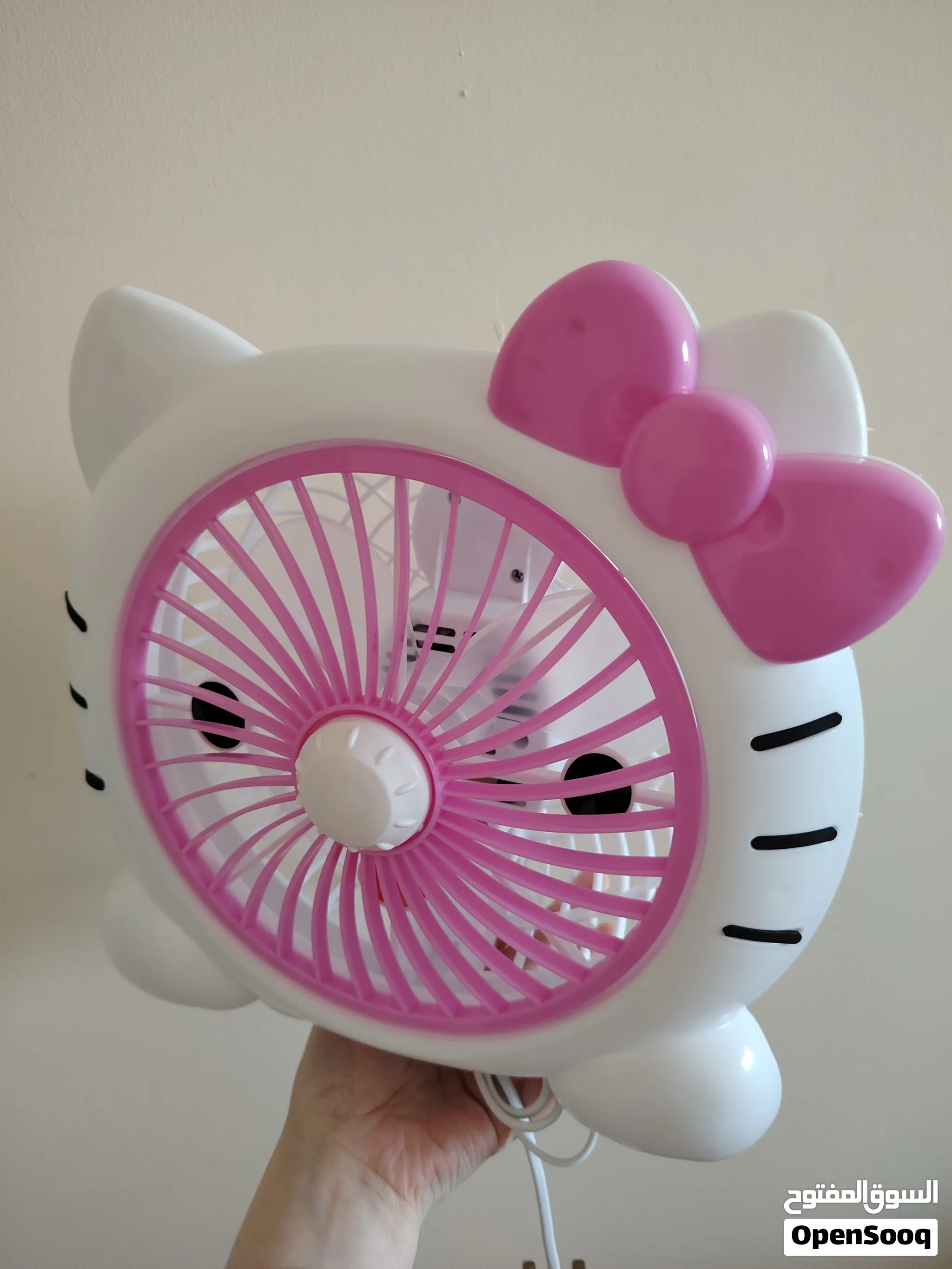 مروحة مكتب كهربائية هيلو كيتي - جديد في الصندوق Hello kitty desktop fan BRAND NEW in box