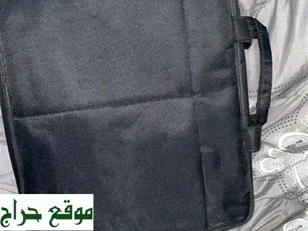 أناقة وحماية لابتوبك! حقيبة عالمية بجيوب...