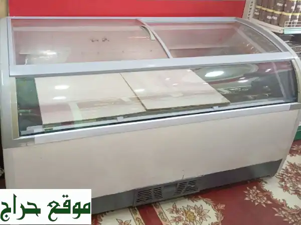 للبيع ثلاجة عرض بحالة ممتازة بسعر 110 دينار بحريني