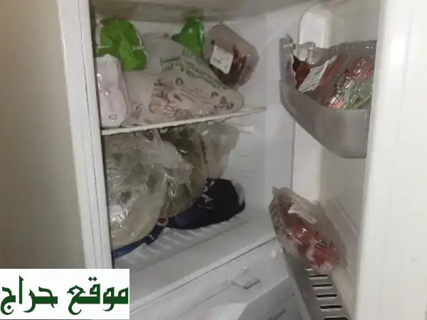 تلاجه منزليه بحالة ممتازة جدا التواجد في العين