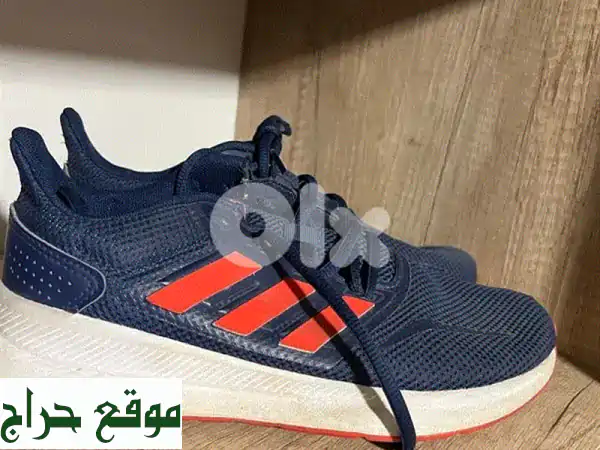 حذاء رجالي أنيق ومريح بحالة ممتازة – بسعر 7$ فقط! | لا تفوت الفرصة 3