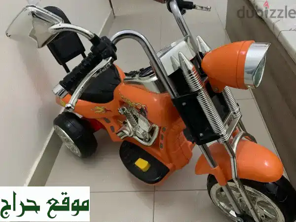 دراجة أطفال شبه جديدة: مغامرة طفلك تبدأ بأمان وبحالة ممتازة!