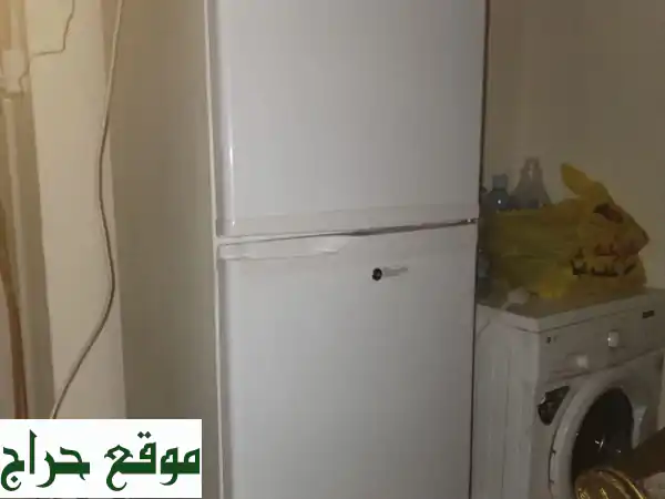 تلاجه منزليه بحالة ممتازة جدا التواجد في العين 2