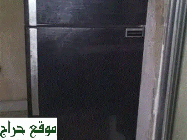 ⚡️ فرصة ذهبية في خلدة! حزمة أجهزة منزلية متكاملة (براد 20 قدم، غسالة 9 كجم، خزانة 4 درف جديدة، طاولة تلفزيون) بحالة ممتازة بسعر 300$ وقابل للتفاوض! تواصل واتس اب الآن. 3