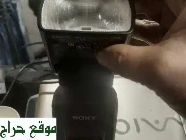 فلاش ديجيتال احترافي للكاميرات الحديثة - شبه جديد بحالة ممتازة | عزز تصويرك الآن! 4
