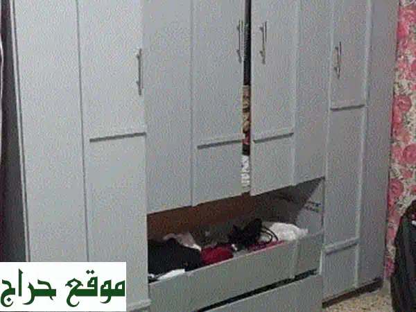 ⚡️ فرصة ذهبية في خلدة! حزمة أجهزة منزلية متكاملة (براد 20 قدم، غسالة 9 كجم، خزانة 4 درف جديدة، طاولة تلفزيون) بحالة ممتازة بسعر 300$ وقابل للتفاوض! تواصل واتس اب الآن. 4