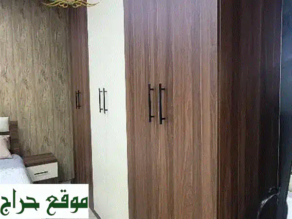 غرفة نوم كاملة مودرن: تصميم أحلامك بمقاسات وألوان مخصصة | سرير، كومود، تسريحة، ودولاب 4