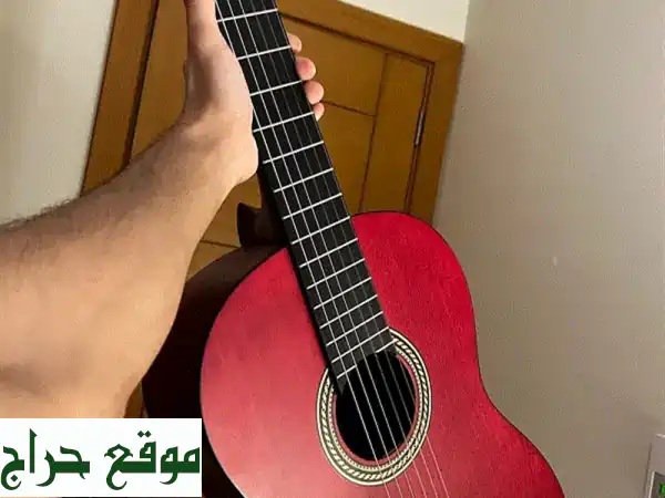 جيتار أكوستيك للبيع بحالة ممتازة 🎸 | شبه جديد مع الكرتونة والكڤر | فرصة للمبتدئين والمحترفين! 2