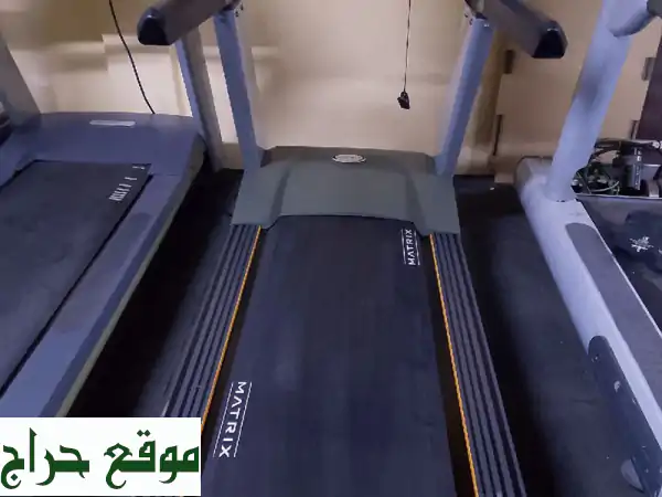 جهاز المشي Matrix T7xe: حالة ممتازة | 6000 درهم إماراتي | لياقة احترافية بمتناول يدك 3
