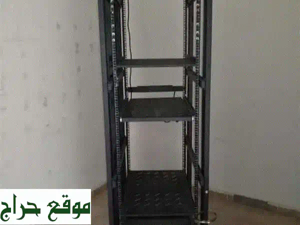 رف Invo احترافي (شبه جديد) | حلول تخزين IT، دي جي، معدات تعدين | حماية، تبريد، أمان