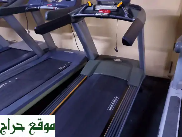 جهاز المشي Matrix T7xe: حالة ممتازة | 6000 درهم إماراتي | لياقة احترافية بمتناول يدك 4